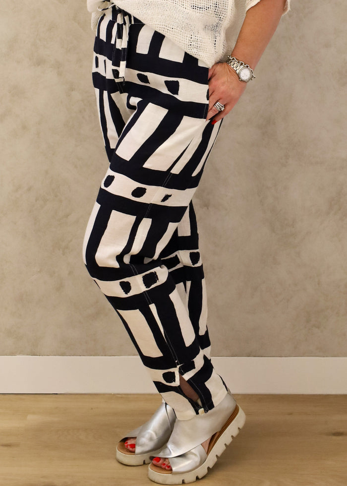 Chester Linen Pant in Navy